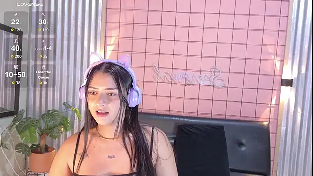 mensia hernandz online show from December 2025 01:30:01 PM