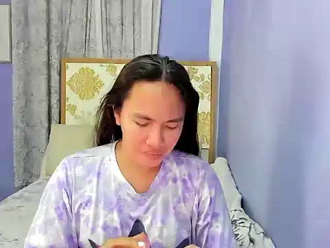 lady kim boner online show from October 2025 05:50:02 AM