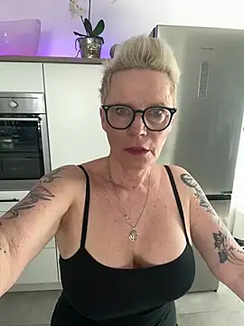 German Milf online show from March 2025 09:28:01 AM