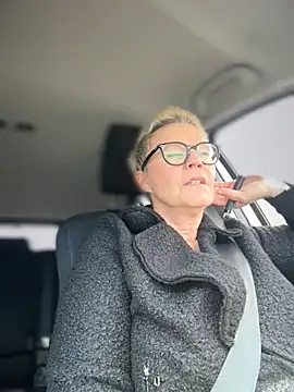 German Milf online show from October 2025 11:19:01 AM