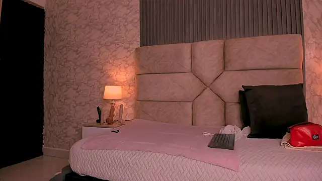 Cris  sweet online show from February 2025 11:44:02 AM