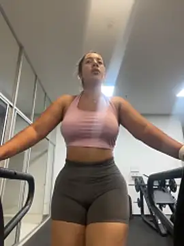 Snapshot of daniela_henao chatting on June 2026 01:48:01 AM daniela henao online show from June 2026 01:48:01 AM