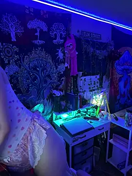 Snapshot of Cutiepiespanks chatting on March 2025 04:19:01 AM Cutiepiespanks online show from March 2025 04:19:01 AM