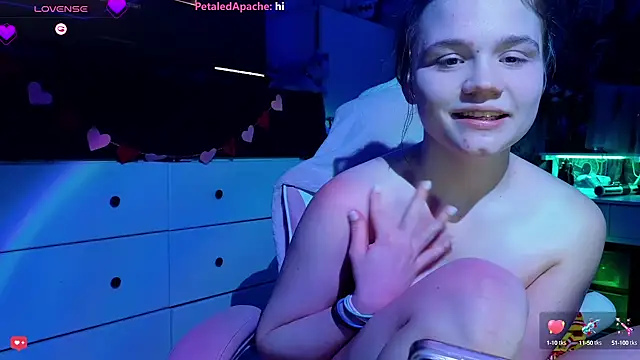 Snapshot of Cutiepiespanks chatting on March 2025 05:32:01 AM Cutiepiespanks online show from March 2025 05:32:01 AM