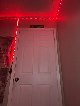 Snapshot of Cutiepiespanks chatting on October 2025 06:58:02 PM Cutiepiespanks online show from October 2025 06:58:02 PM