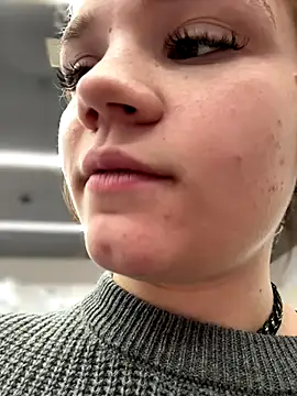 Snapshot of Cutiepiespanks chatting on November 2025 09:36:01 PM Cutiepiespanks online show from November 2025 09:36:01 PM