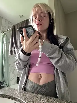 Cutiepiespanks online show from April 2026 04:48:01 PM