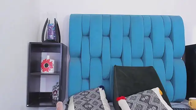 Keira Lennox online show from January 2025 05:44:01 PM