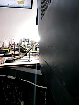 000002m online show from October 2025 09:44:01 PM