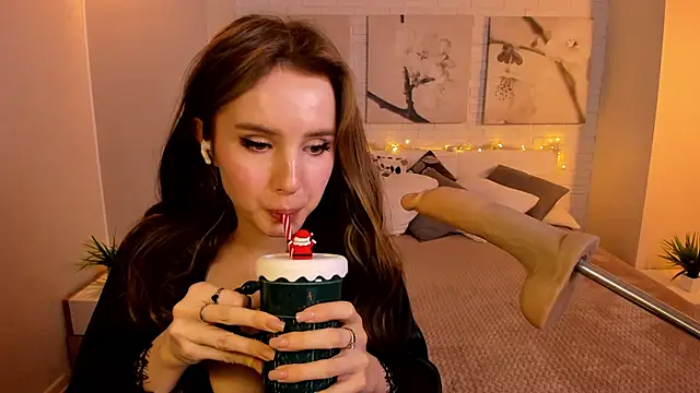 Betty June online show from February 2025 02:08:02 AM