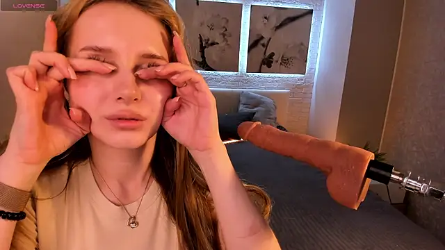 Betty June online show from September 2025 08:53:01 PM