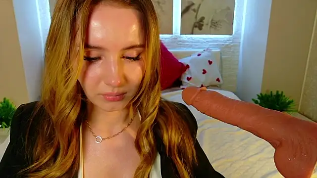 Betty June online show from February 2026 08:37:01 PM