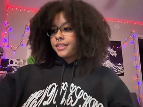 N1NT3NDH03 online show from December 2025 02:17:02 AM