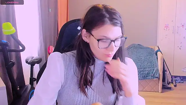 MollyLollipop online show from April 2026 02:53:02 AM