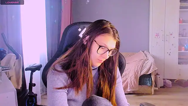 MollyLollipop online show from April 2026 01:56:01 AM