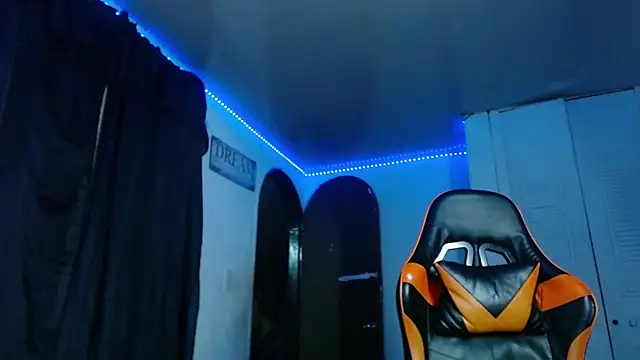 Adam Hudsond online show from October 2025 03:48:01 AM