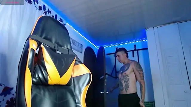 Snapshot of Adam_Hudsond chatting on January 2026 10:47:01 PM Adam Hudsond online show from January 2026 10:47:01 PM