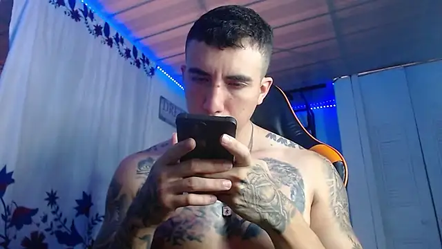 Snapshot of Adam_Hudsond chatting on February 2026 01:03:01 PM Adam Hudsond online show from February 2026 01:03:01 PM