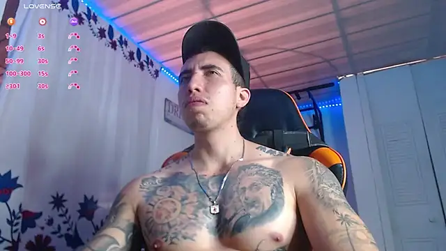 Snapshot of Adam_Hudsond chatting on February 2026 01:34:01 PM Adam Hudsond online show from February 2026 01:34:01 PM