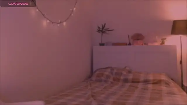 LilyFarey online show from September 2025 04:56:01 PM