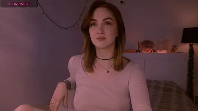 LilyFarey online show from November 2025 06:57:02 PM