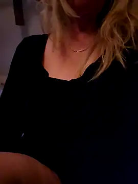 Snapshot of IMS_BHAVEN chatting on January 2025 10:35:02 PM IMS BHAVEN online show from January 2025 10:35:02 PM