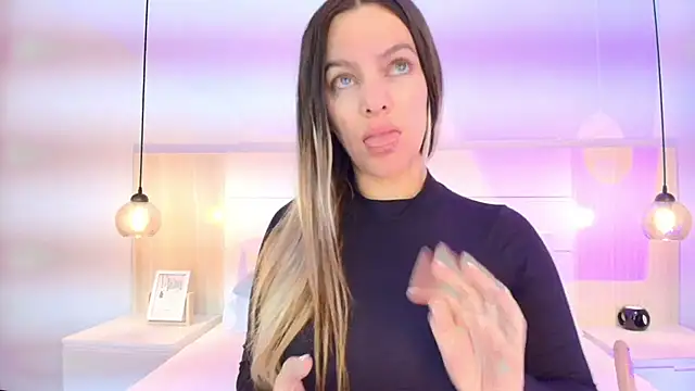 Isabella Harley online show from November 2025 02:05:01 PM