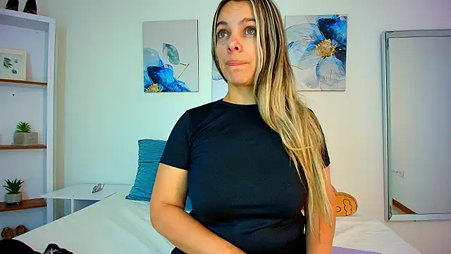 Isabella Harley online show from March 2026 01:15:02 PM