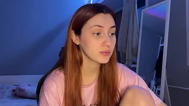 Uniarten online show from February 2025 05:42:01 PM