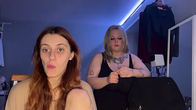 Uniarten online show from November 2025 08:18:01 PM