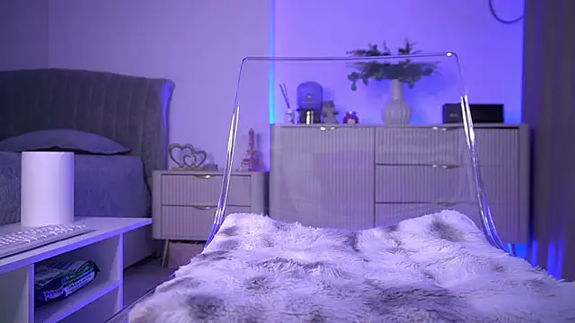 lildiaa online show from June 2026 05:03:01 PM