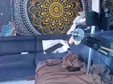 slankecrosdresser online show from February 2025 08:49:01 AM