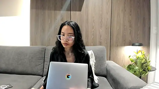 itsyourcassie online show from September 2025 12:12:02 AM