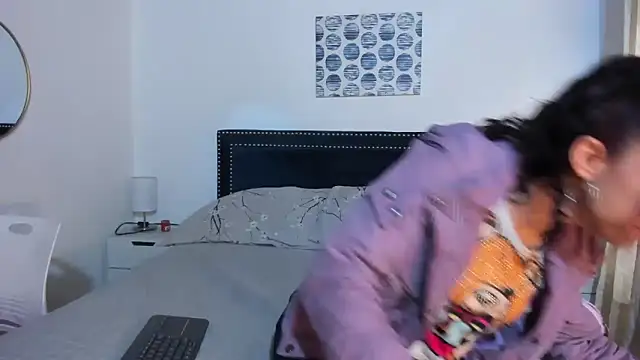 ZulyMichels online show from November 2025 12:28:01 PM