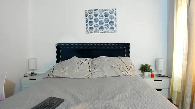 ZulyMichels online show from November 2025 12:37:02 PM