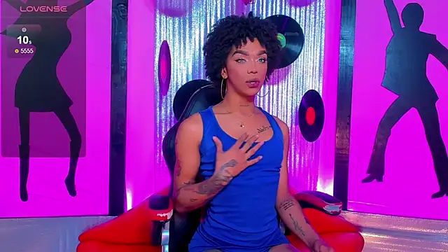 nickyminach  online show from April 2026 07:29:02 PM