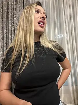 Snapshot of Eva_Ryen chatting on September 2025 04:30:01 PM Eva Ryen online show from September 2025 04:30:01 PM