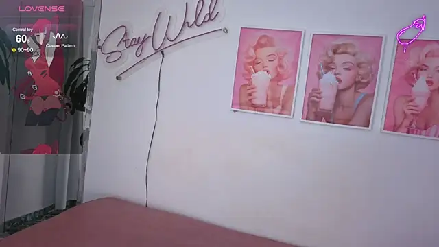 Adele LatinLady online show from January 2026 08:22:02 PM