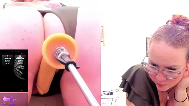 Paulina Davis  online show from February 2025 04:36:02 AM