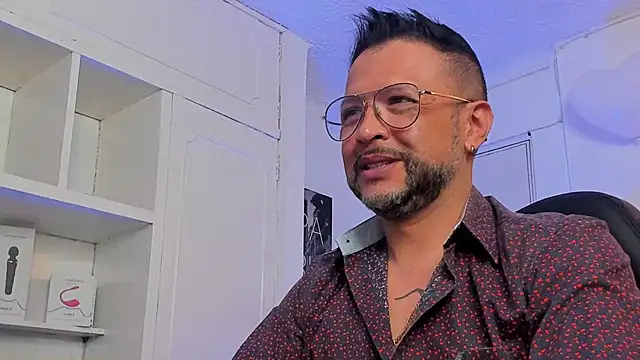 MrFrank tattoo online show from February 2025 04:41:02 PM