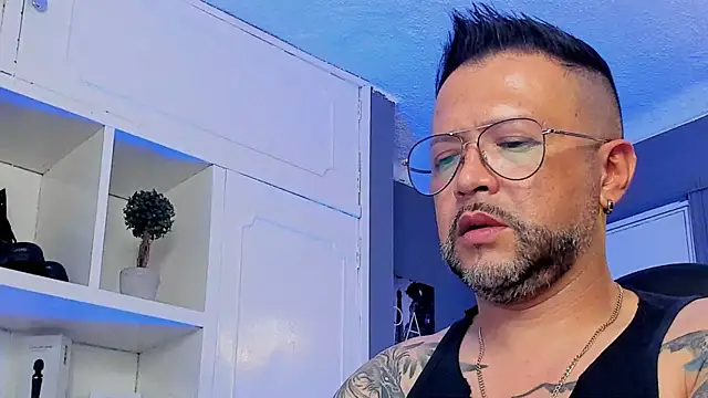 MrFrank tattoo online show from March 2025 10:22:02 PM