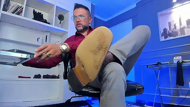 MrFrank tattoo online show from March 2025 01:41:01 PM