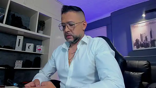 MrFrank tattoo online show from September 2025 12:39:01 PM