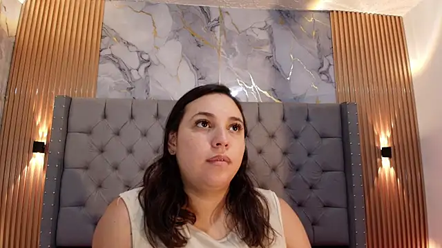 Snapshot of LizzRouse chatting on June 2026 12:49:01 PM LizzRouse online show from June 2026 12:49:01 PM