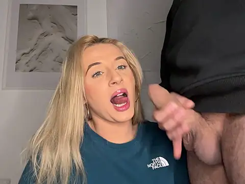 Strongqueen online show from March 2025 10:39:02 PM