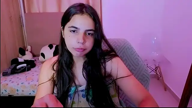 Snapshot of _elenna chatting on May 2026 06:24:02 PM elenna online show from May 2026 06:24:02 PM