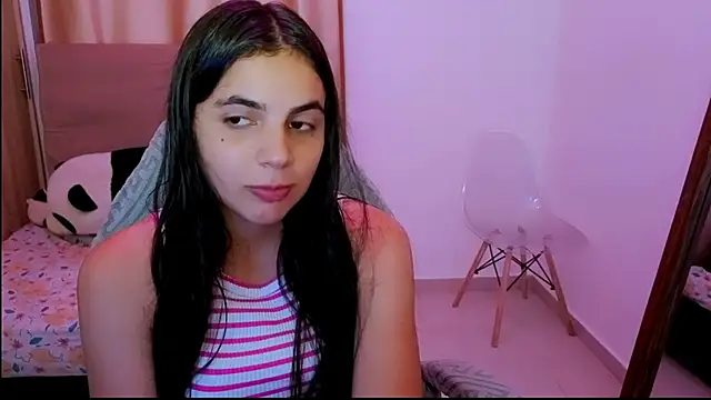 Snapshot of _elenna chatting on May 2026 07:00:02 PM elenna online show from May 2026 07:00:02 PM