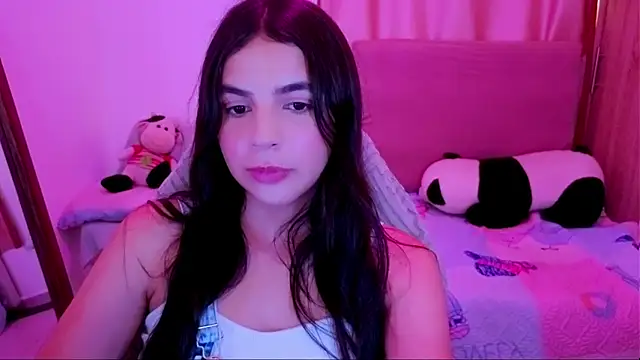 Snapshot of _elenna chatting on June 2026 06:02:01 PM elenna online show from June 2026 06:02:01 PM