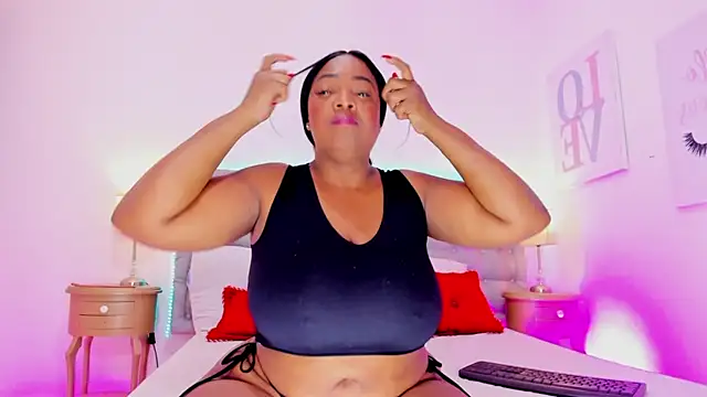 laqquishax online show from January 2025 03:00:02 AM