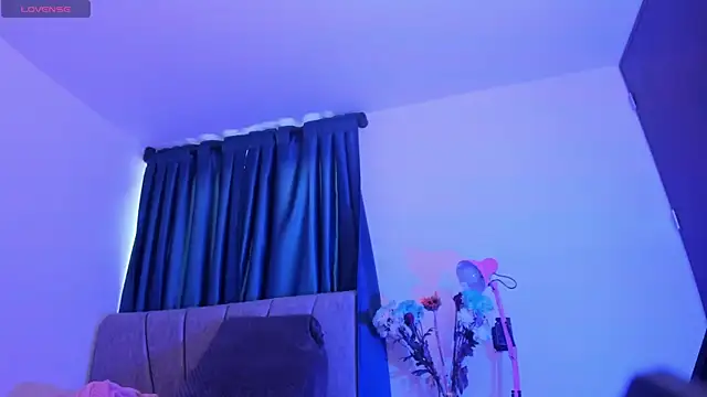 perla7777 online show from October 2025 07:33:01 PM